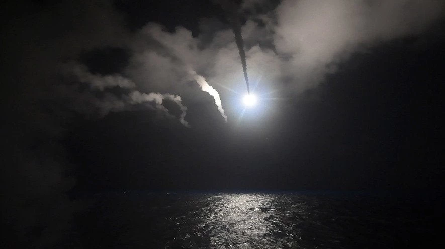 ΗΠΑ-Γαλλία-Βρετανία ετοιμάζουν «καταιγίδα» πυραύλων Cruise κατά της Δαμασκού – Eντονη η ρωσική ναυτική παρουσία